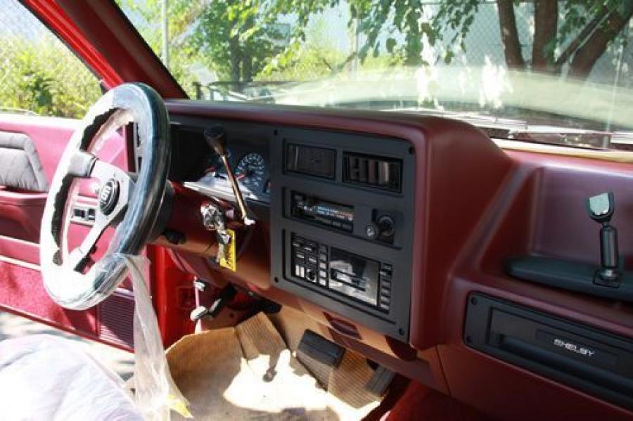  Shelby Dakota 1989 года  (фото 6 из 13)